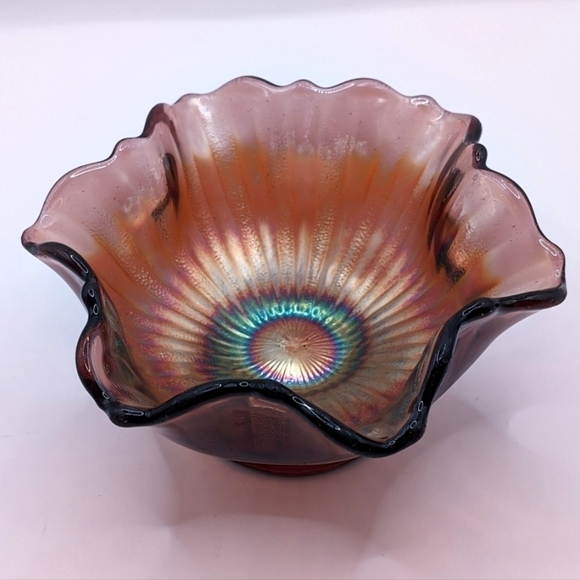 Vintage Stippled Ray Amethyst Carnival Glass Bowl - Picture 1 of 12